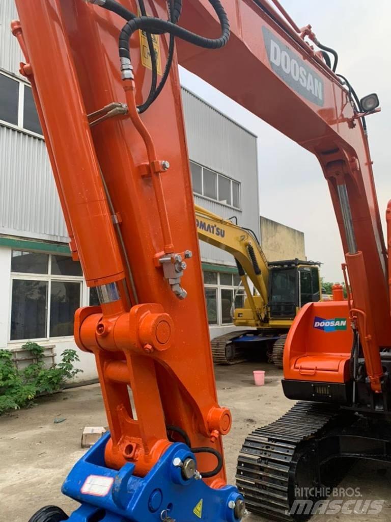 Doosan DX 75 Väikeekskavaatorid 7t-12t