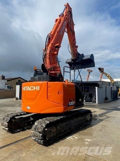 Hitachi 135 US-6 Roomikekskavaatorid