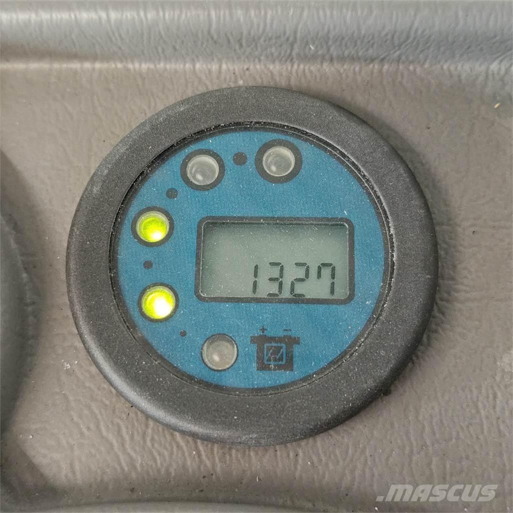 Atlet A160 Platvormiga virnastajad