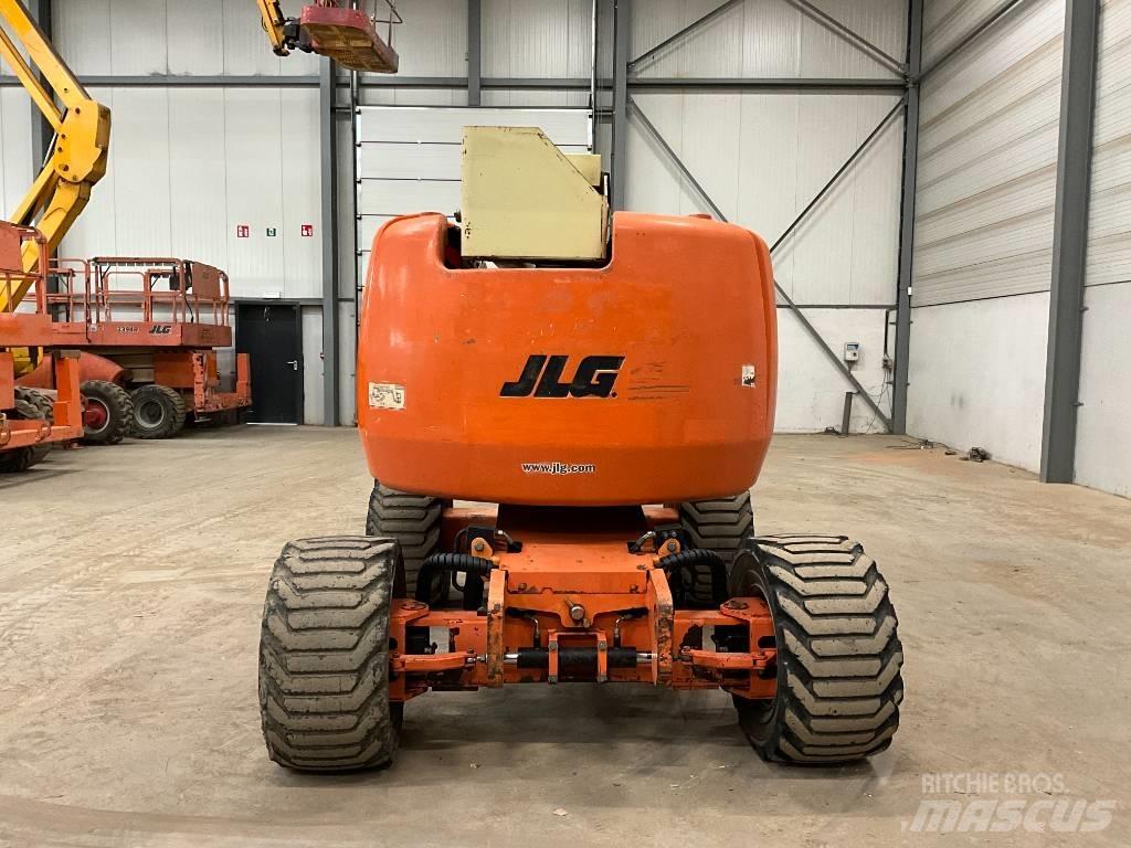 JLG 450 AJ Iseliikuvad poomtõstukid