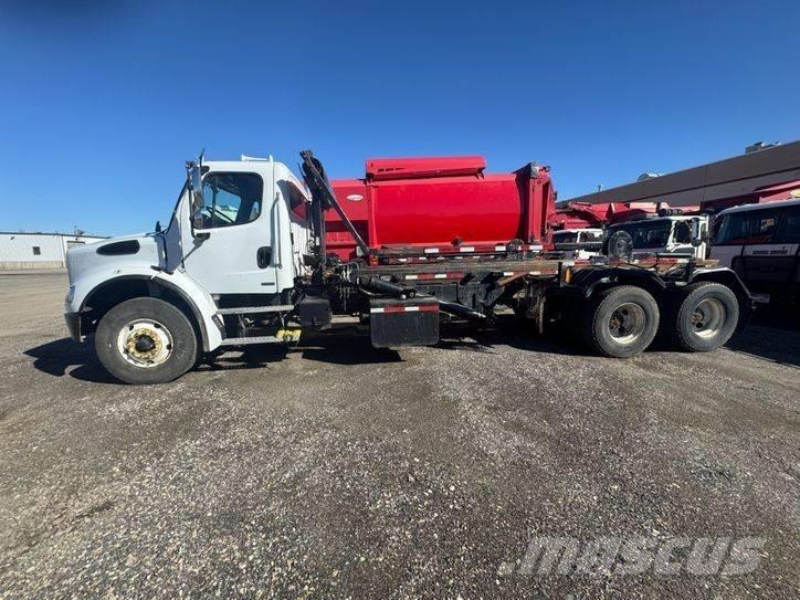 Freightliner M2 Trossüsteemiga vahetuskere veokid