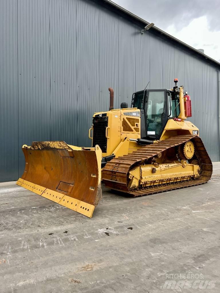 CAT D 6 N LGP Buldooserid