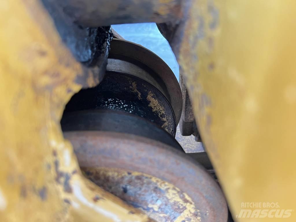 CAT D 6 N LGP Buldooserid