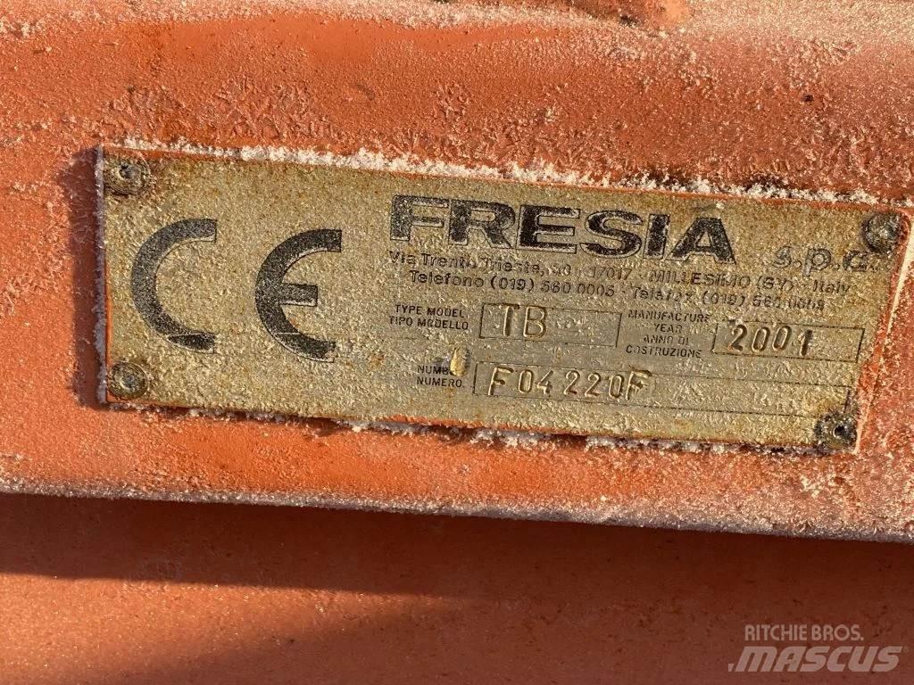  Fresia + Snow shovel Lumesahad