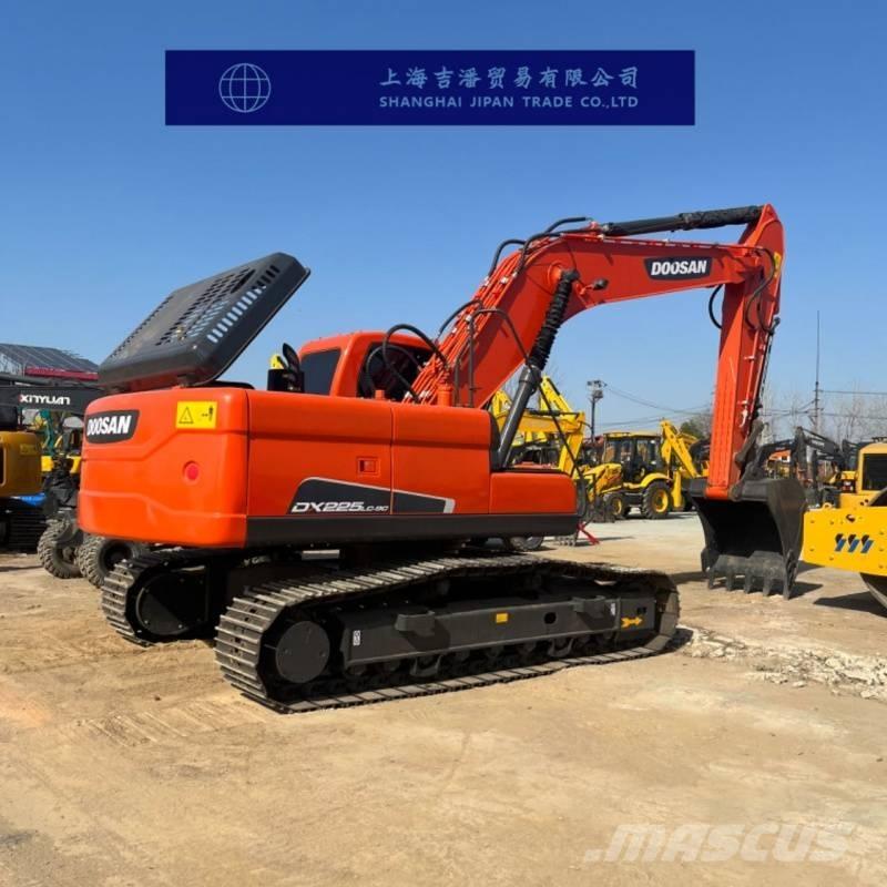 Doosan DX 225 Roomikekskavaatorid