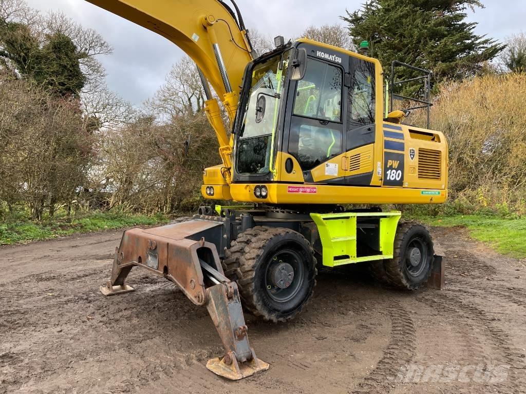 Komatsu PW 180-11 Ratasekskavaatorid