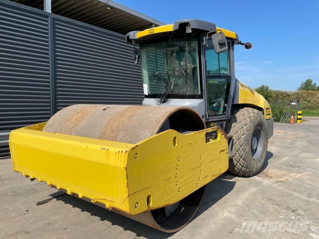 Dynapac CA3500D Ühe trumliga rullid