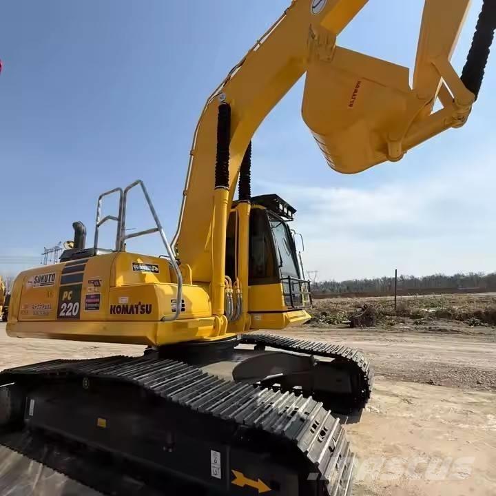 Komatsu PC 220 LC-8 Roomikekskavaatorid