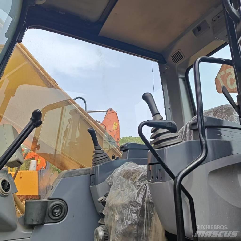 CAT 320 C L Roomikekskavaatorid