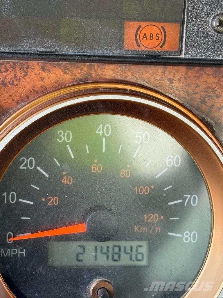 Kenworth T 300 Veepaagiga autod