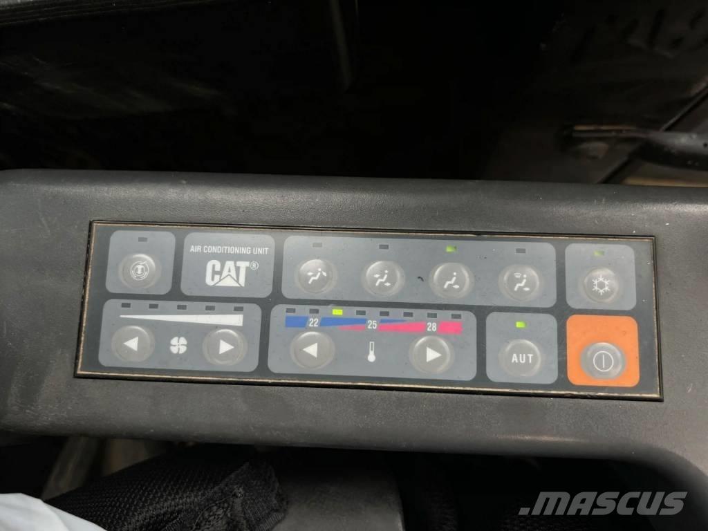 CAT 321D LCR Roomikekskavaatorid