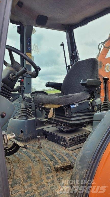 Fiat-Hitachi FB 100 Ekskavaatorlaadurid