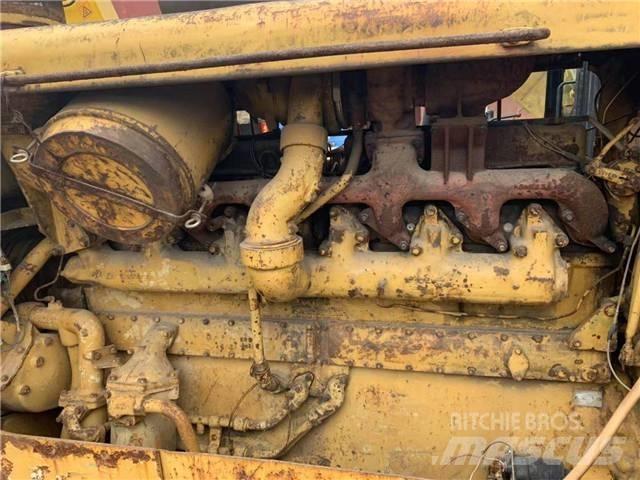 CAT D 8 K Buldooserid