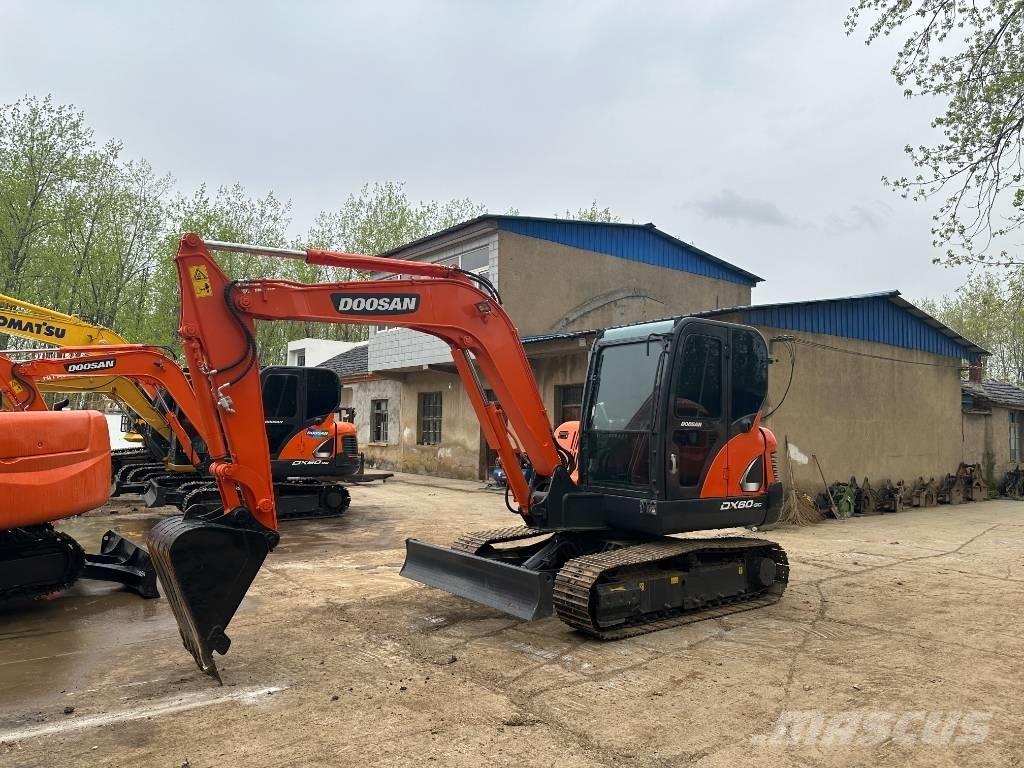 Doosan DX60 Roomikekskavaatorid