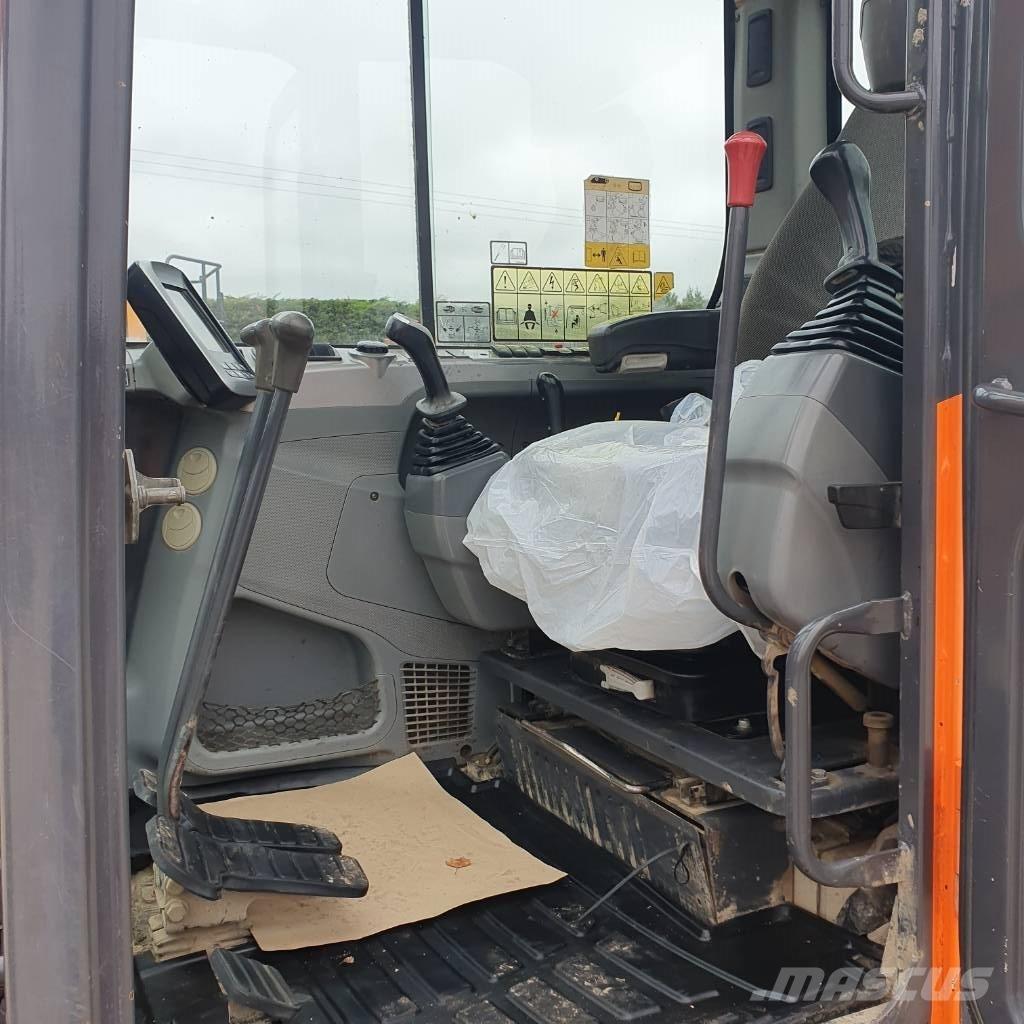 Doosan DX 85 R-3 Väikeekskavaatorid 7t-12t