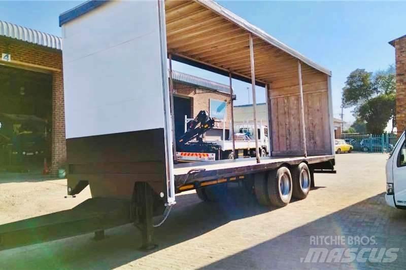  Custom Curtainside Muud haagised