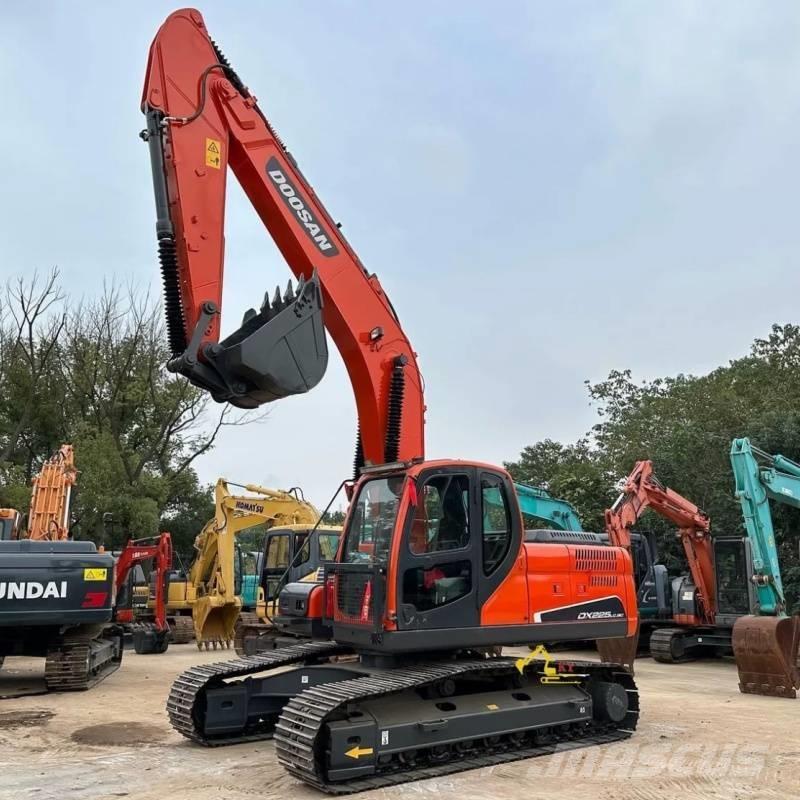 Doosan DX225-9C Roomikekskavaatorid