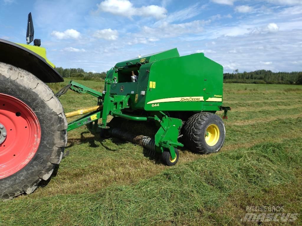 John Deere 644 Ruloonpressid