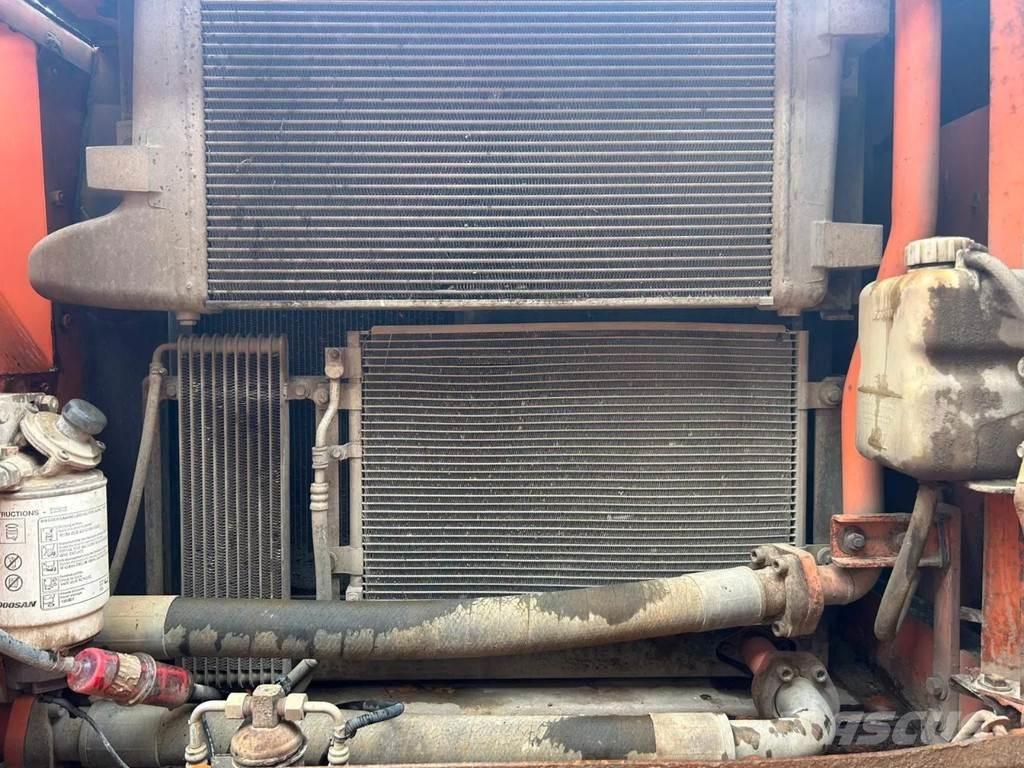 Doosan DX255LC Roomikekskavaatorid
