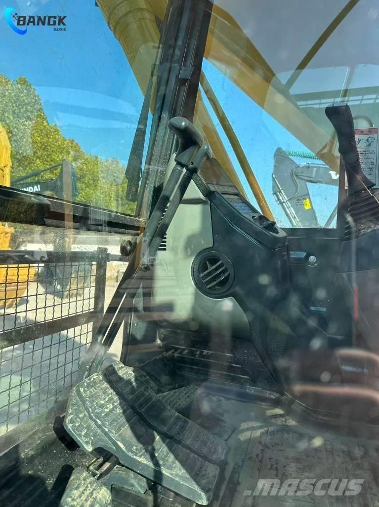 Komatsu PC 210-8MO Roomikekskavaatorid