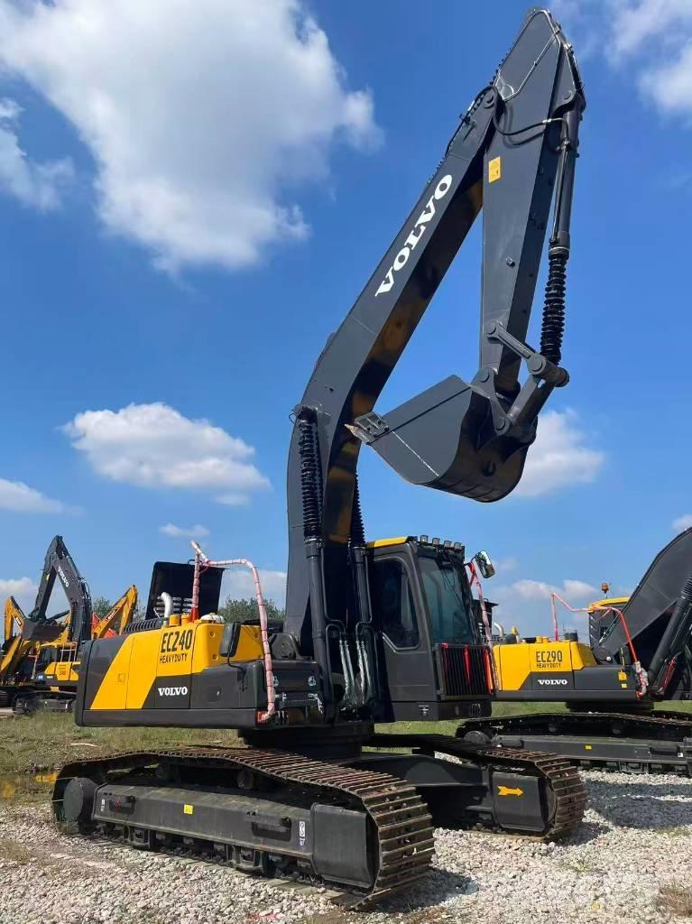 Volvo EC 240 Roomikekskavaatorid