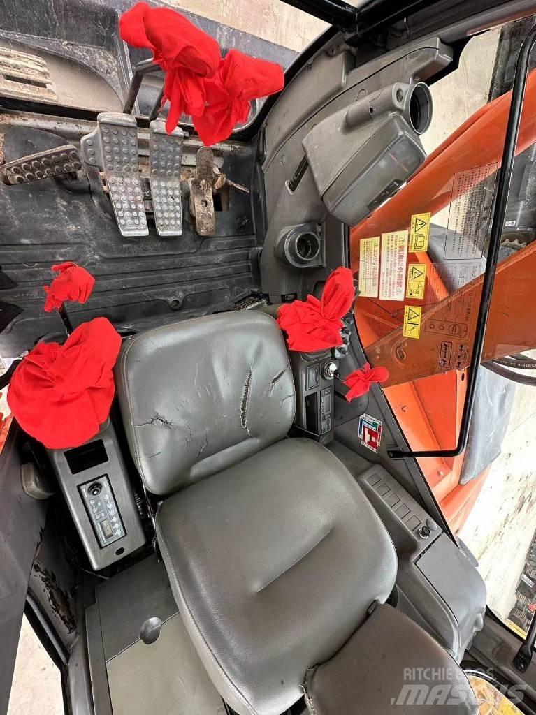 Hitachi ZX 75 US Väikeekskavaatorid 7t-12t