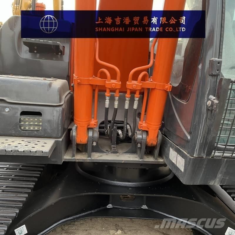 Hitachi ZX 130 Väikeekskavaatorid 7t-12t