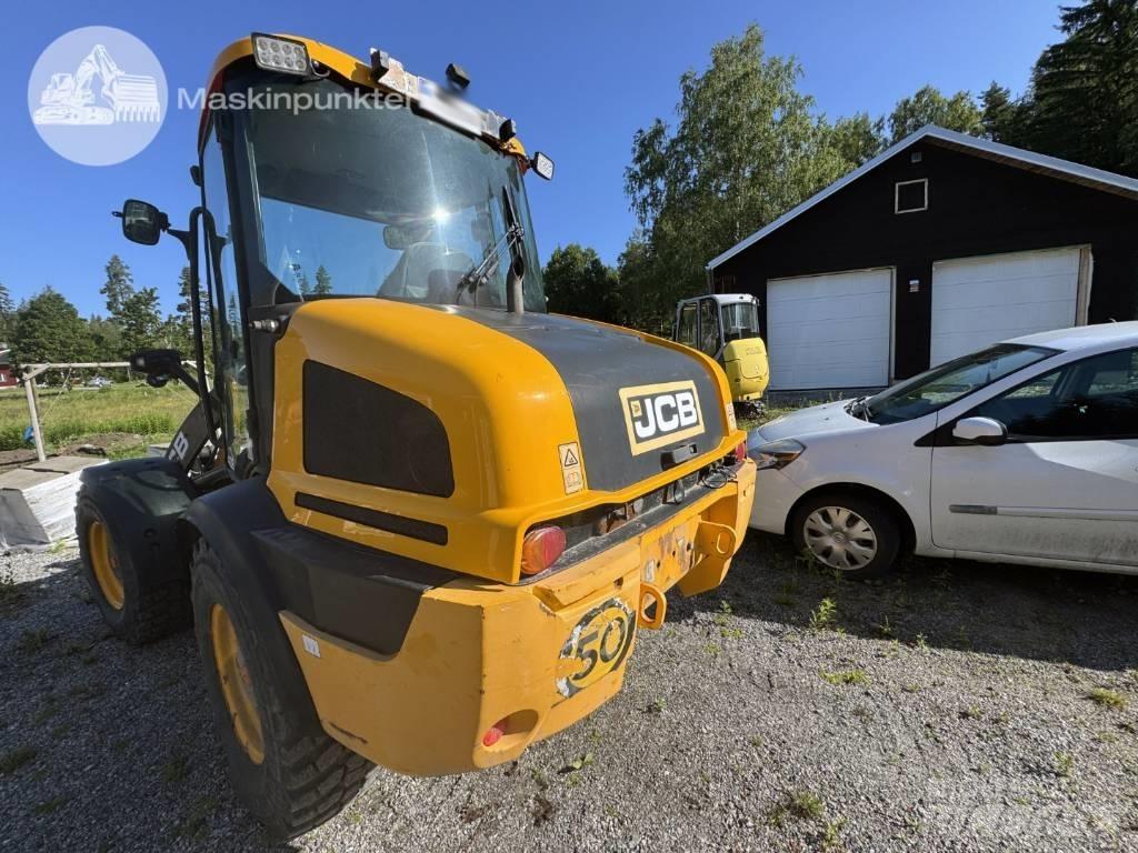 JCB 413 K Rataslaadurid