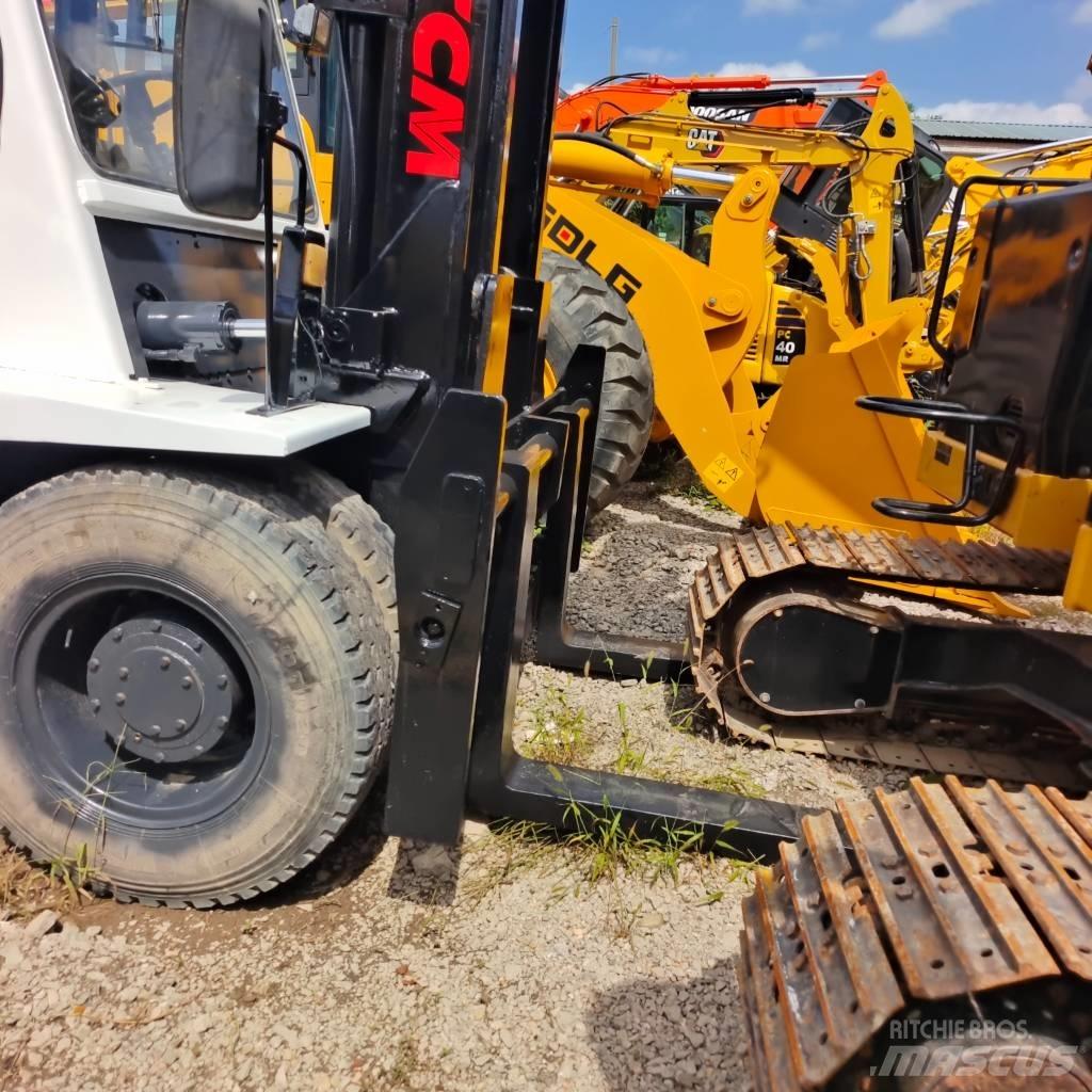 TCM FD100 Diiseltõstukid