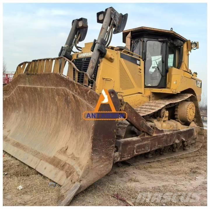 CAT D 8 T Buldooserid