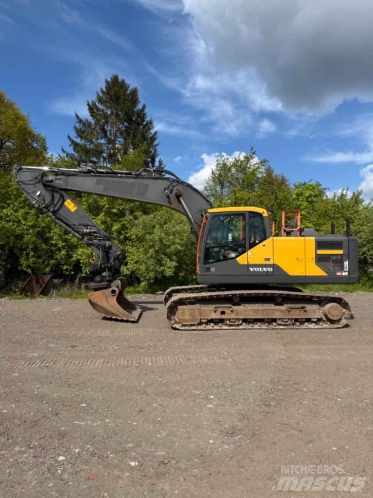 Volvo EC 220 EL Roomikekskavaatorid