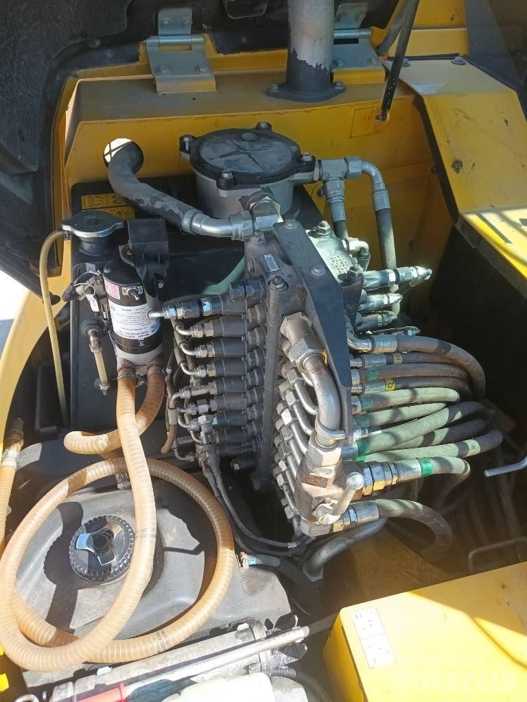 Komatsu PC 80 MR-3 Väikeekskavaatorid 7t-12t