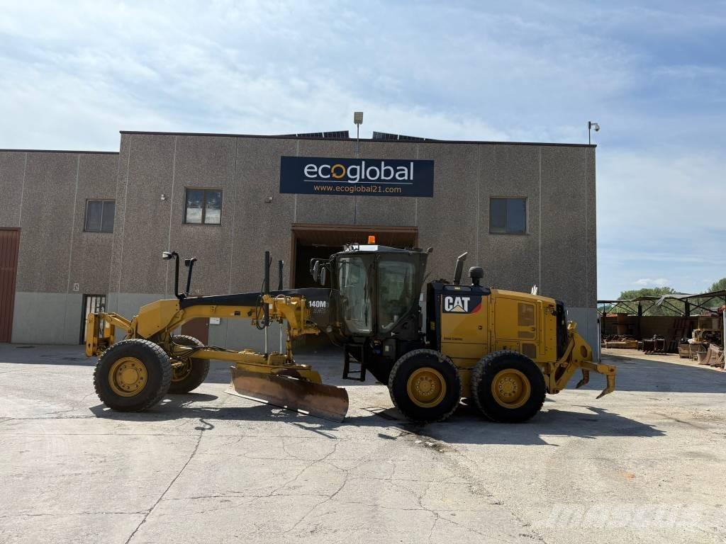 CAT 140 M 3 AWD Greiderid