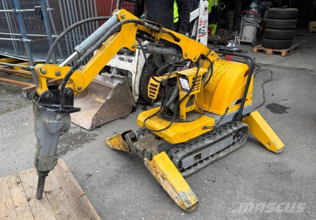 Brokk 50 Lammutusekskavaatorid