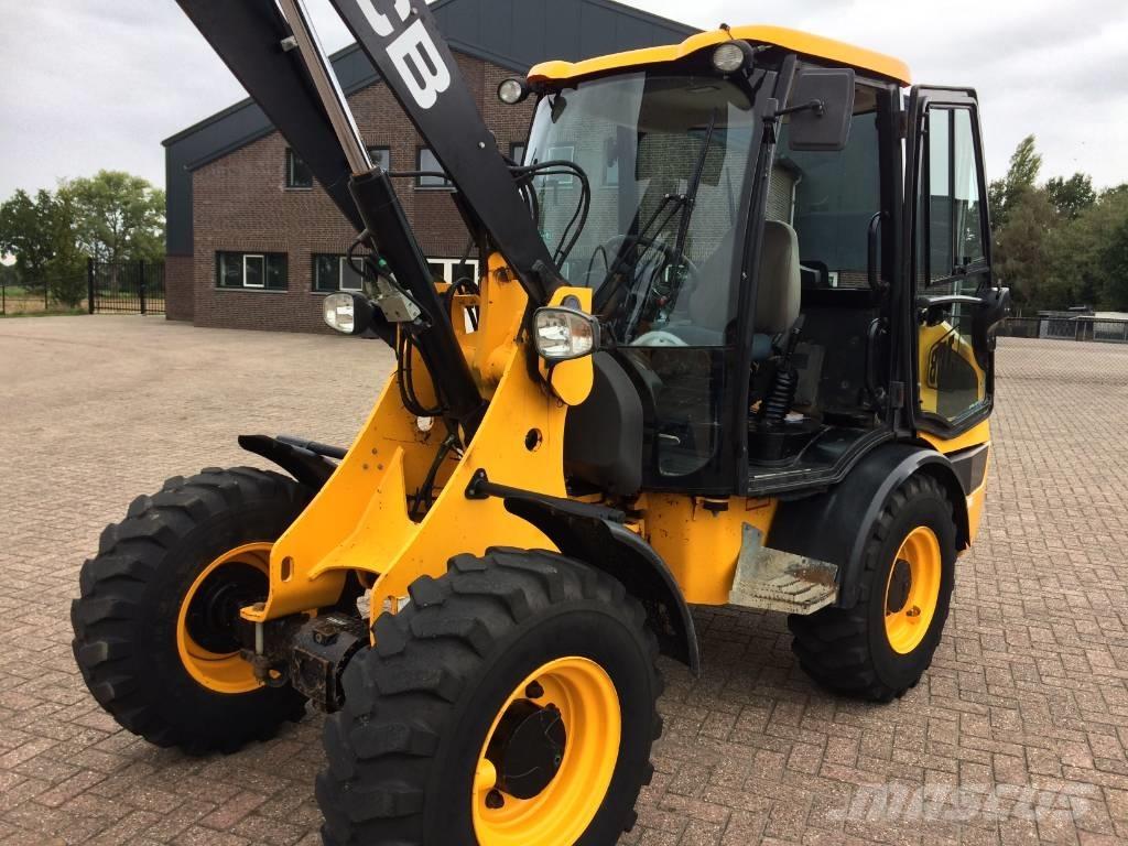 JCB 406 Rataslaadurid