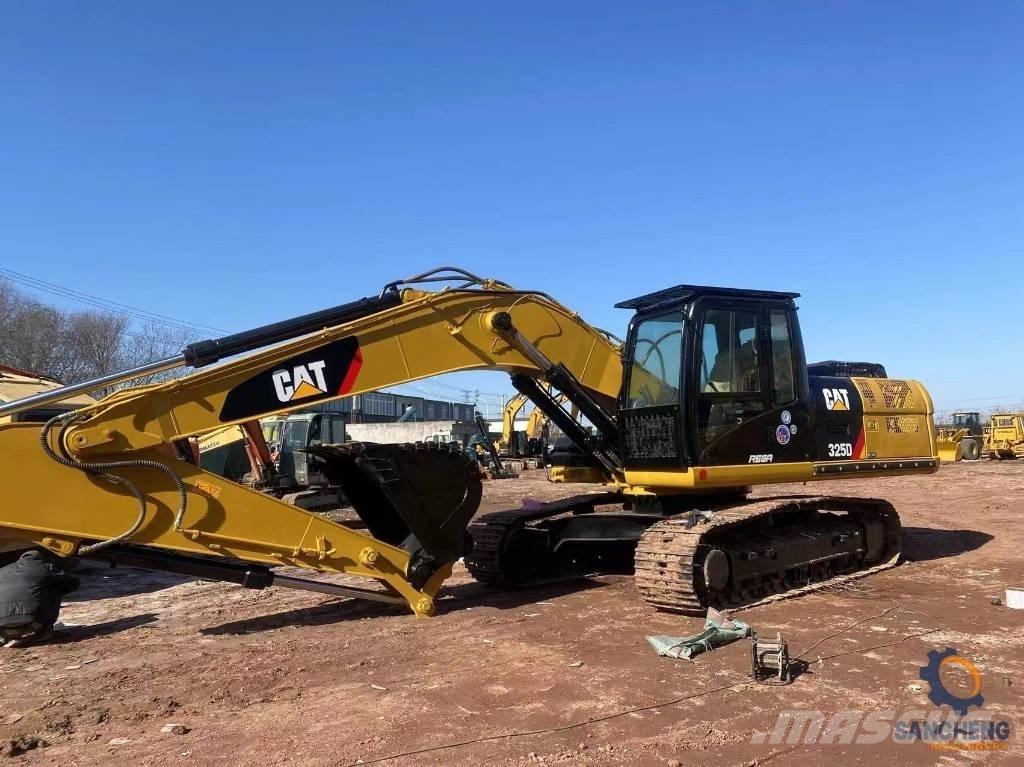 CAT 325 D Roomikekskavaatorid