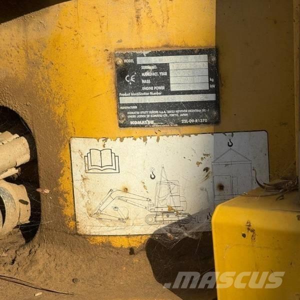 Komatsu PC88MR Väikeekskavaatorid 7t-12t