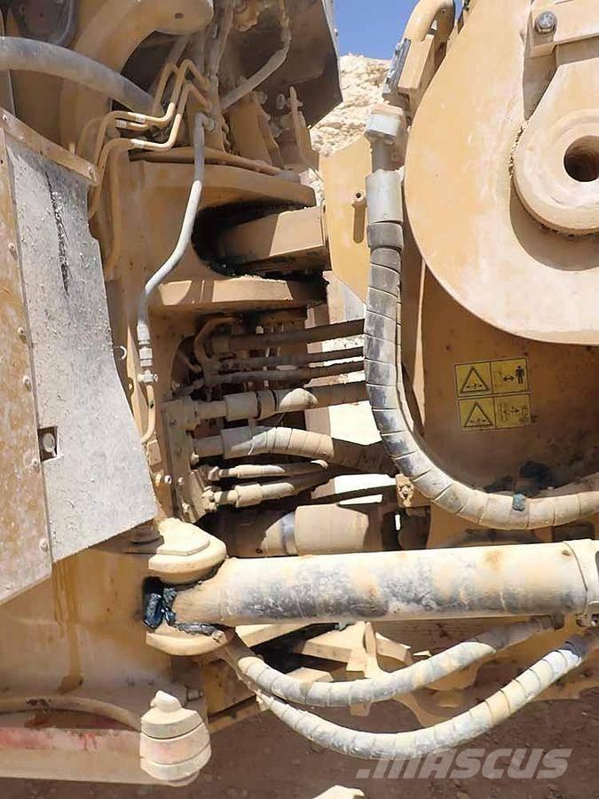 CAT 988K Rataslaadurid