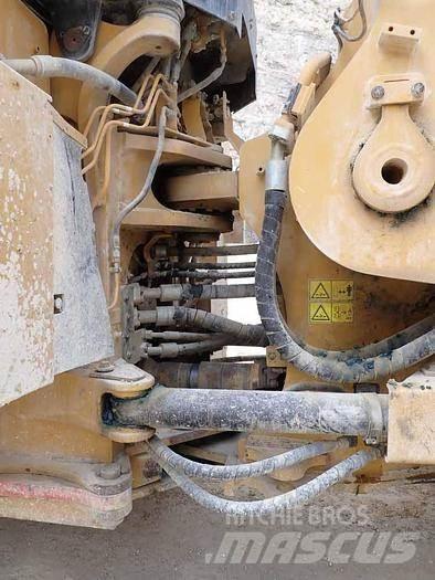 CAT 988K Rataslaadurid