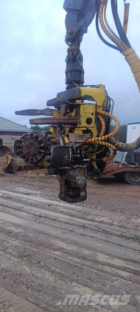 John Deere 770 D Harvesterid