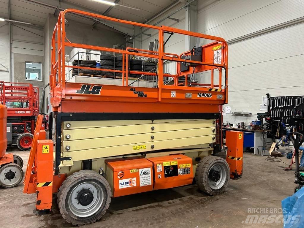 JLG M 4069 LE Käärtõstukid