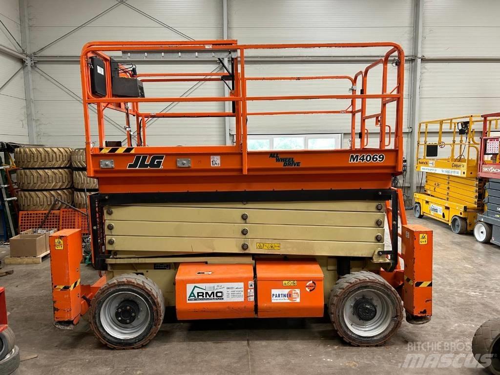 JLG M 4069 LE Käärtõstukid
