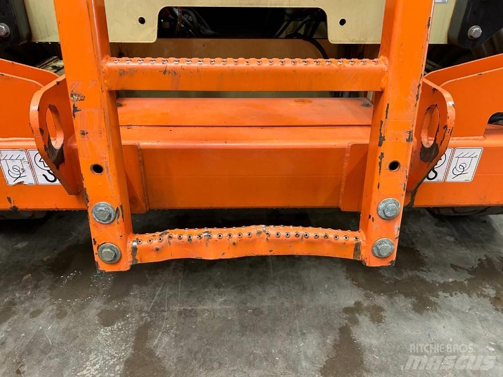 JLG M 4069 LE Käärtõstukid