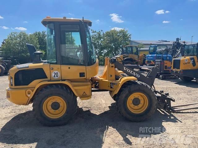 Volvo L 30 G Rataslaadurid