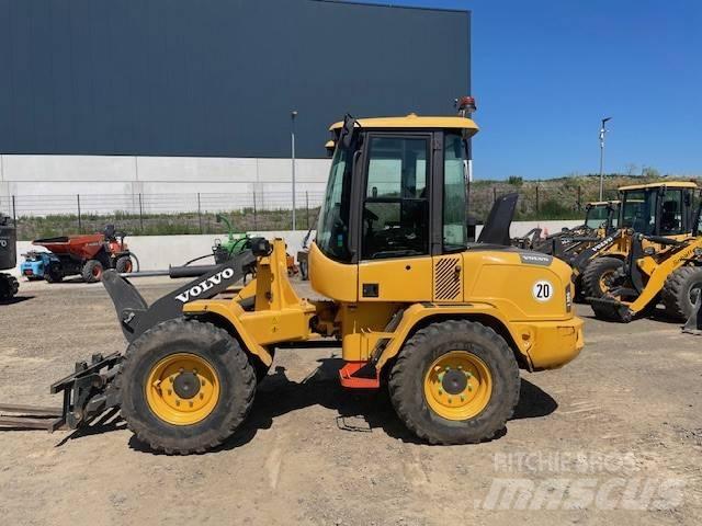 Volvo L 30 G Rataslaadurid