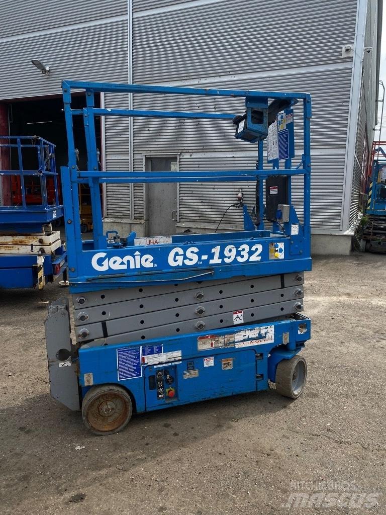 Genie GS 1932 Käärtõstukid