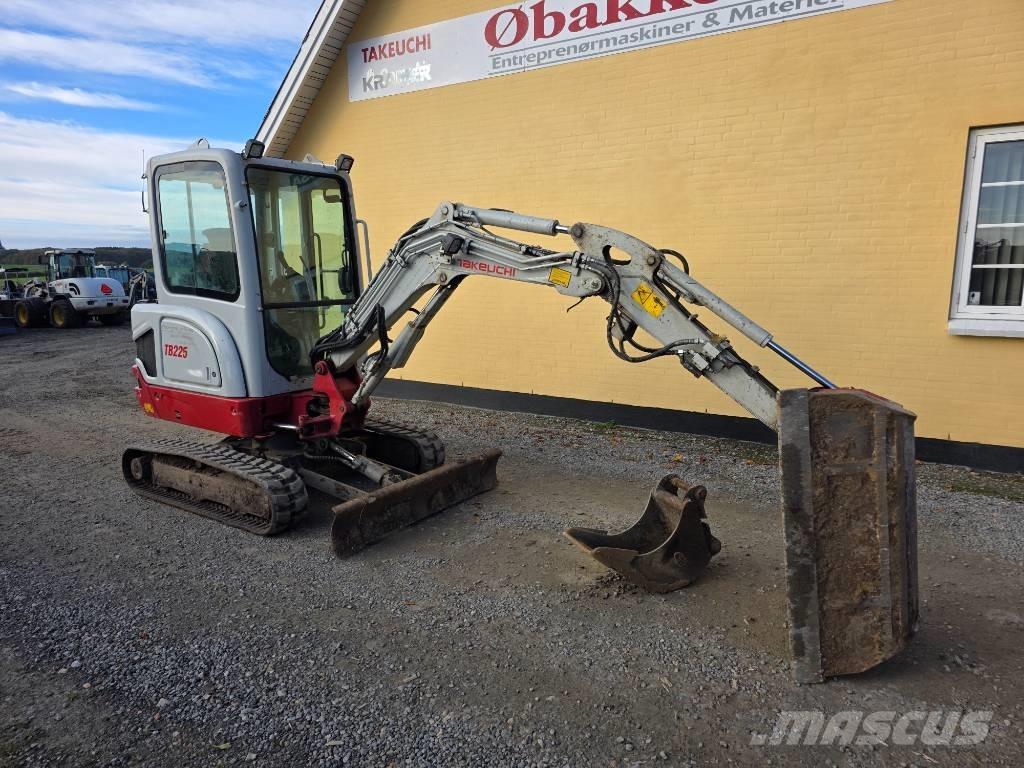 Takeuchi TB 225 Miniekskavaatorid < 7 t