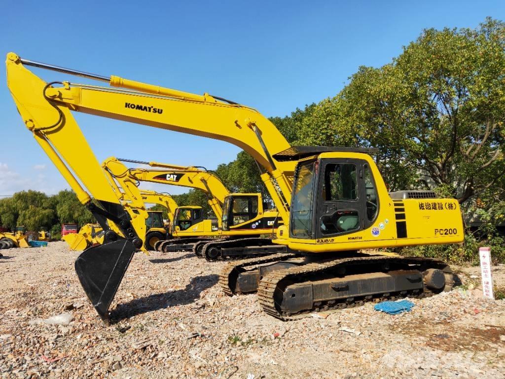 Komatsu PC200-6 Roomikekskavaatorid