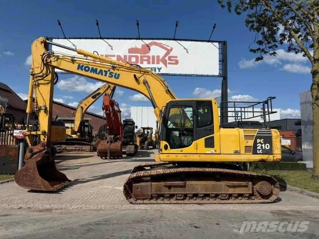 Komatsu PC210LC-8 Roomikekskavaatorid