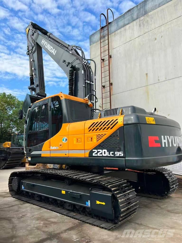 Hyundai R220LC-9S Roomikekskavaatorid
